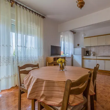 Charmantes Nur 650 Meter Zum Mit Meerblick, Bbq-bereich, Privatparkplatz Appartamento *