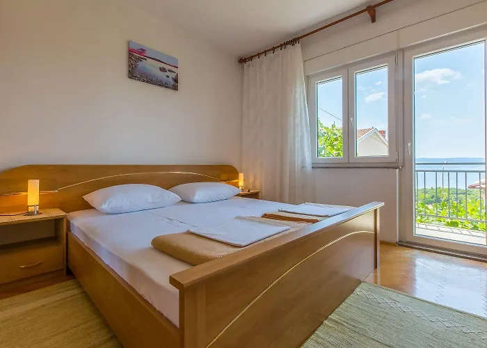 Charmantes Nur 650 Meter Zum Mit Meerblick, Bbq-bereich, Privatparkplatz Appartamento