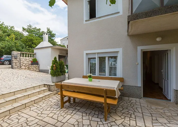 Appartement Charmantes Nur 650 Meter Zum Mit Meerblick, Bbq-bereich, Privatparkplatz Novi Vinodolski