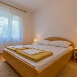Charmantes Nur 650 Meter Zum Mit Meerblick, Bbq-bereich, Privatparkplatz Apartment *