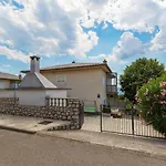 Charmantes Nur 650 Meter Zum Mit Meerblick, Bbq-bereich, Privatparkplatz