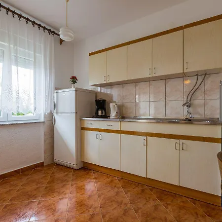 Charmantes Nur 650 Meter Zum Mit Meerblick, Bbq-bereich, Privatparkplatz *