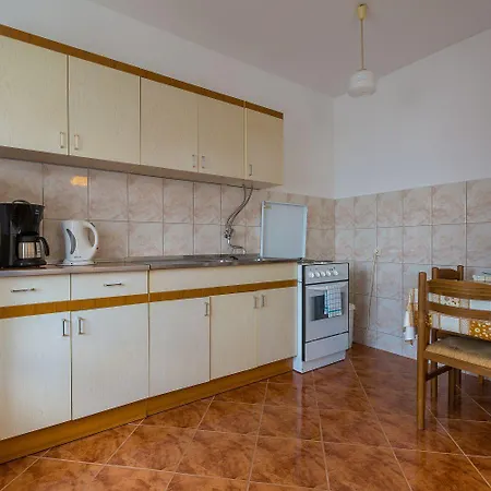 Charmantes Nur 650 Meter Zum Mit Meerblick, Bbq-bereich, Privatparkplatz *
