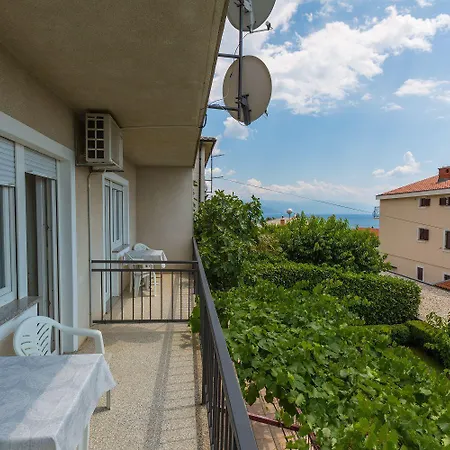 Apartment Charmantes Nur 650 Meter Zum Mit Meerblick, Bbq-bereich, Privatparkplatz