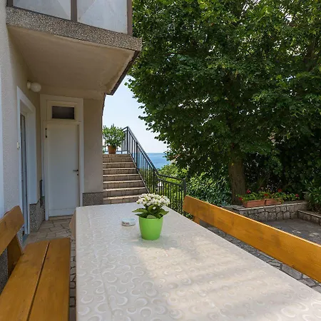 Charmantes Nur 650 Meter Zum Mit Meerblick, Bbq-bereich, Privatparkplatz Apartament