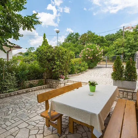 Charmantes Nur 650 Meter Zum Mit Meerblick, Bbq-bereich, Privatparkplatz Apartament