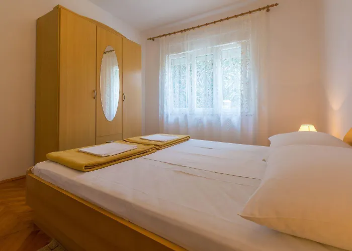 Charmantes Nur 650 Meter Zum Mit Meerblick, Bbq-bereich, Privatparkplatz * Novi Vinodolski